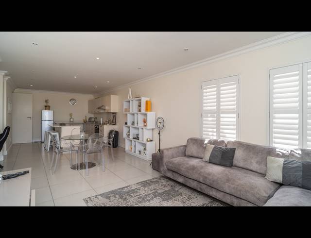4 BEDROOM APARTMENT FOR SALE IN LA LUCIA RIDGE